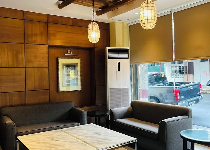 Pearl Lane Hotel 2*