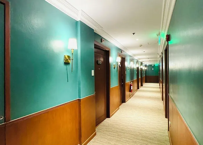 Pearl Lane 2*