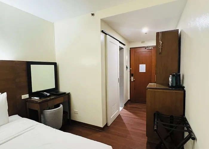 Pearl Lane 2*