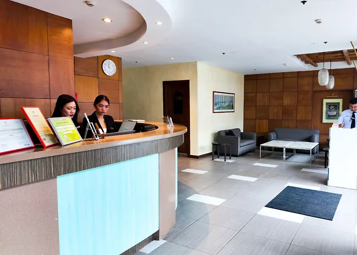 Pearl Lane Hotel 2*