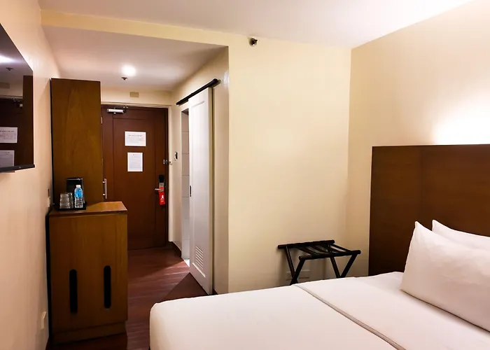 Pearl Lane 2*